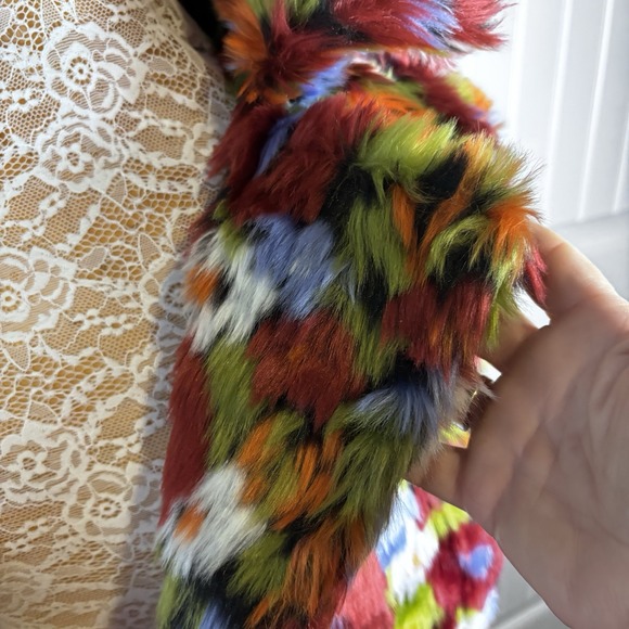 Entro Women's Multicolored Faux Fur Teddy  Vest Large NWT Colorful Boho - Picture 3 of 11